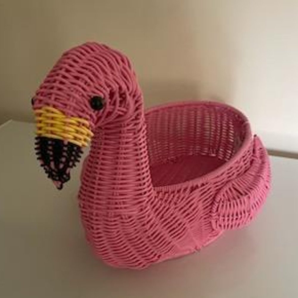 Ciroa Hello Summer Indoor/Outdoor Pink Serving Resin Wicker Basket, NWT